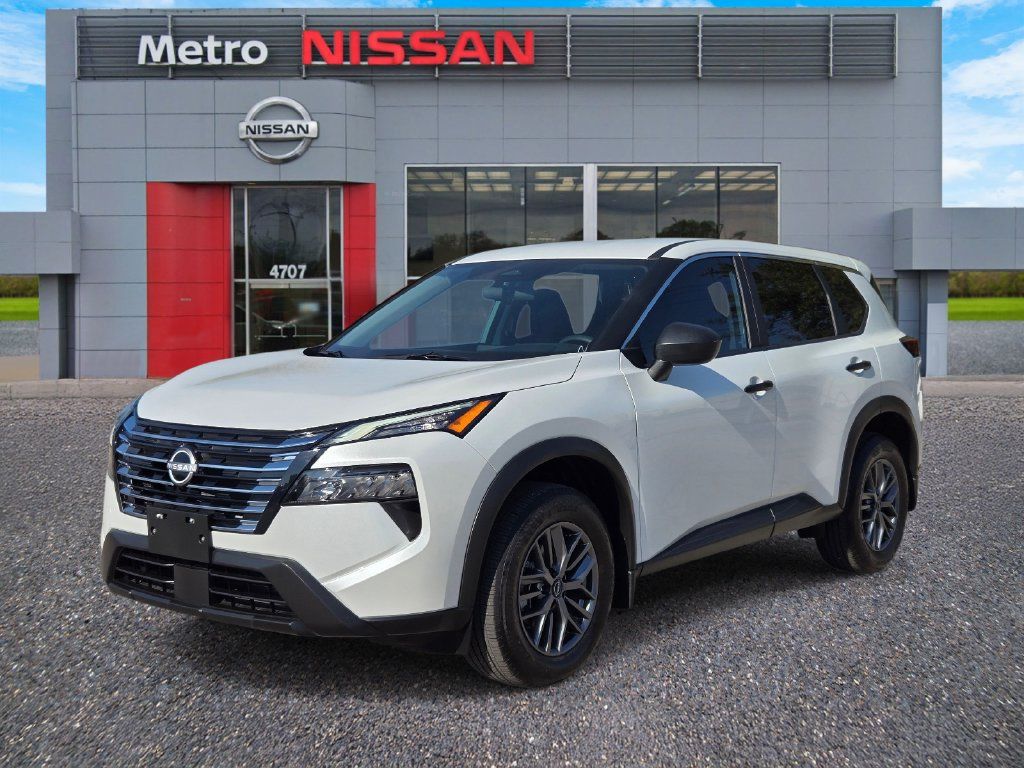 Certified 2025 Nissan Rogue S FWD image 3
