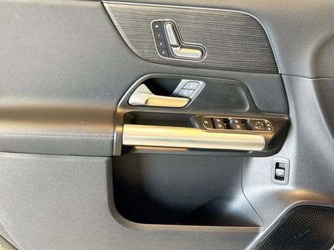 Certified 2025 Mercedes-Benz GLA 250 image 17