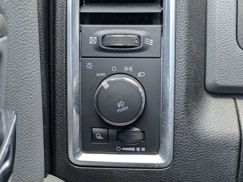 Used 2018 RAM 1500 Big Horn AWD/4WD image 31
