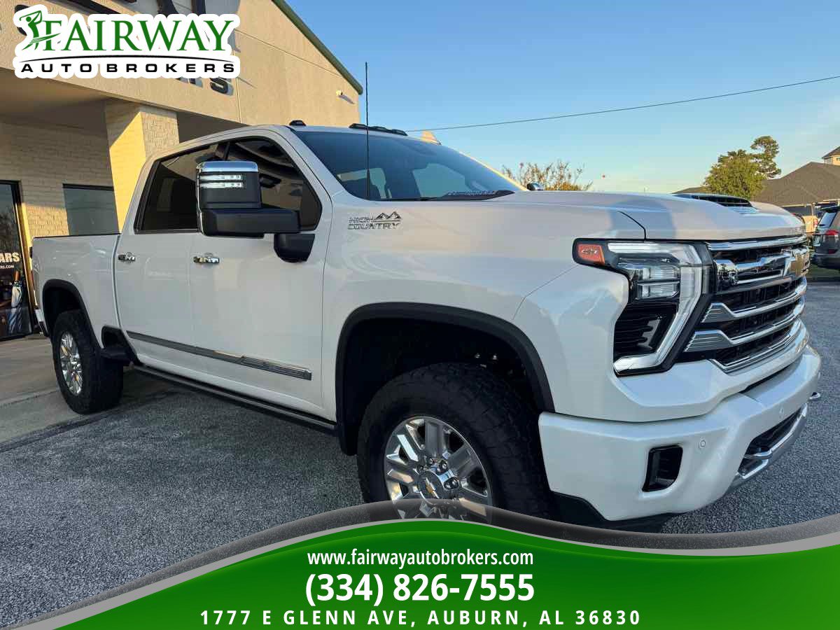 Used 2025 Chevrolet Silverado 2500 High Country w/ Technology Package AWD/4WD image 4