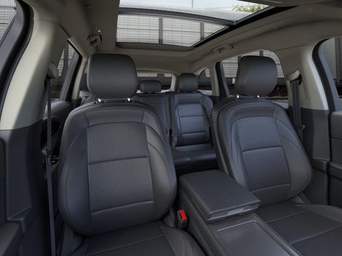 New 2026 Lincoln Nautilus Premier w/ Equipment Group 102A AWD/4WD image 10