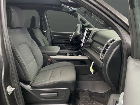 New 2026 RAM 1500 Big Horn AWD/4WD image 34
