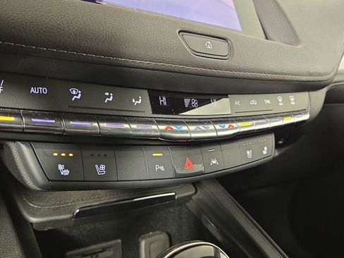 Used 2023 Cadillac XT4 Premium Luxury w/ Technology Package image 20