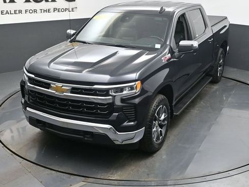 Used 2022 Chevrolet Silverado 1500 LT w/ All Star Edition Plus image 43