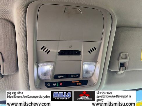 Used 2021 Chevrolet Equinox Premier AWD/4WD image 18