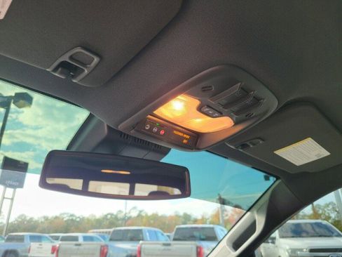 Used 2023 GMC Canyon AT4 w/ AT4 Premium Package image 23