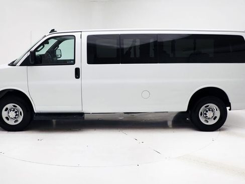 Used 2023 Chevrolet Express 3500 LS image 5