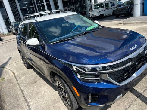 Used 2024 Kia Seltos SX AWD/4WD image 2