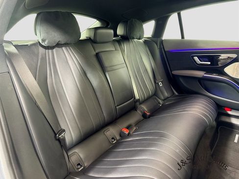 Used 2023 Mercedes-Benz EQS 580 4MATIC Sedan w/ Exclusive Trim Package image 35