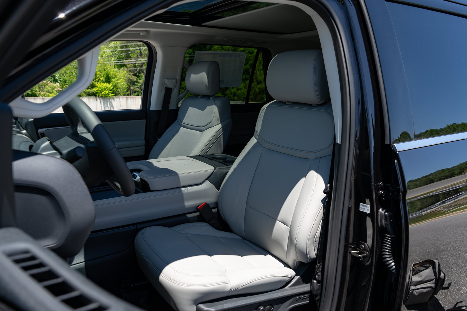 New 2026 Ford Expedition Active AWD/4WD image 15