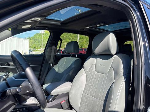 Used 2023 Kia Telluride SX Prestige X-Pro AWD/4WD image 9