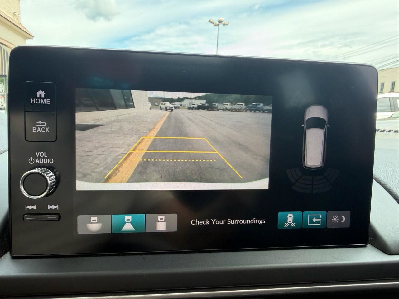 Used 2023 Honda Pilot Touring image 14