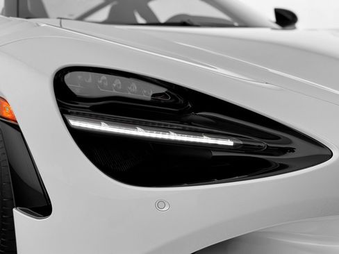 Used 2026 McLaren 750S RWD image 44