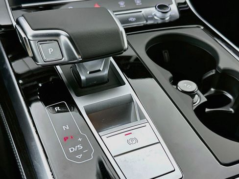 Used 2026 Audi Q7 3.0T Premium Plus AWD/4WD image 7