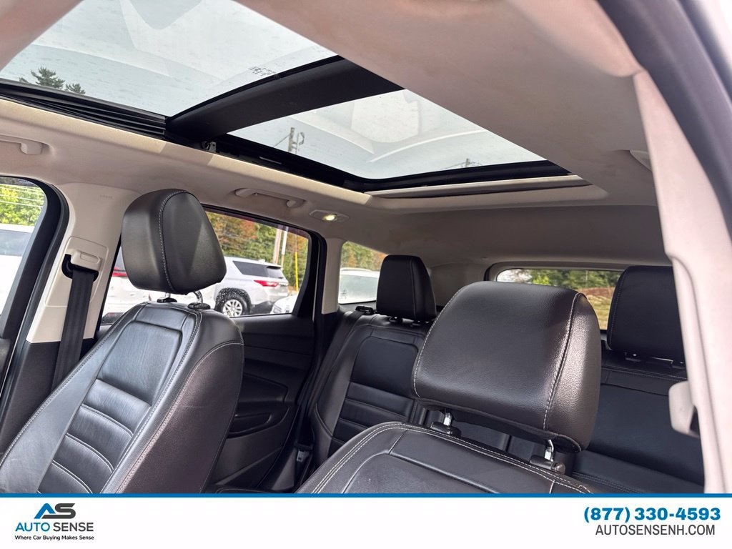 Used 2017 Ford Escape Titanium AWD/4WD image 14