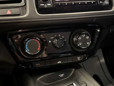 Used 2021 Honda HR-V LX image 15