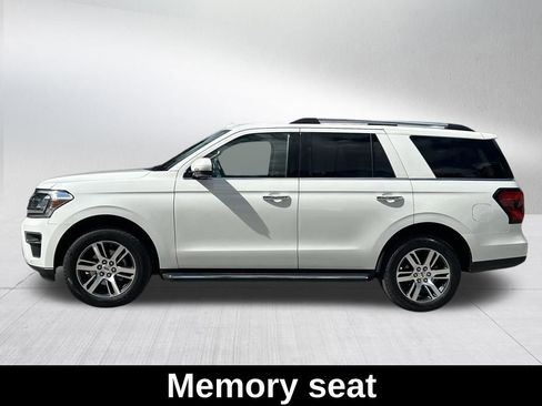 Used 2022 Ford Expedition Limited image 9