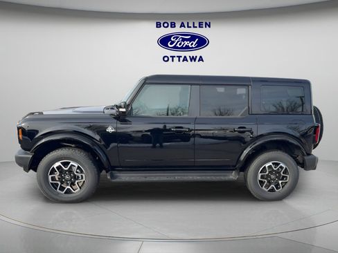 New 2025 Ford Bronco Outer Banks image 2