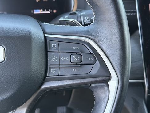 Used 2022 Jeep Grand Cherokee L Limited image 26