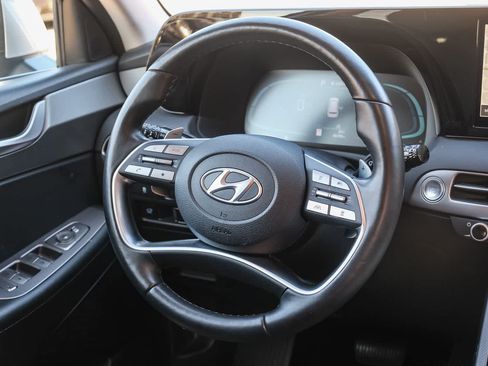 Used 2024 Hyundai Palisade SEL FWD image 19