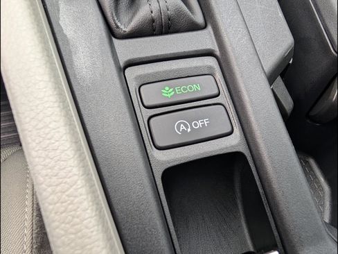 Certified 2025 Honda Accord SE image 17