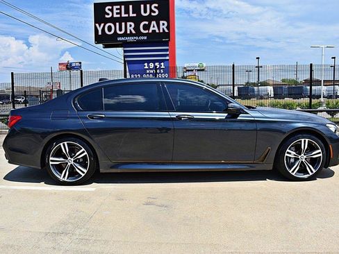 Used 2019 BMW 740i w/ Executive Package RWD image 4