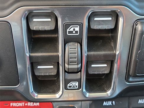 Used 2022 Jeep Wrangler Unlimited Rubicon 4xe image 26