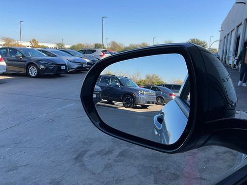 Used 2025 Buick Envista Sport Touring image 17