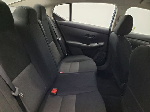 Used 2025 Nissan Sentra SV image 19