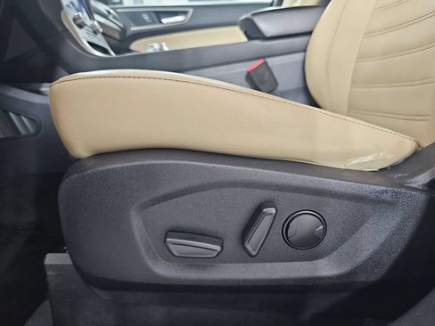 Used 2023 Ford Edge SEL AWD/4WD image 34