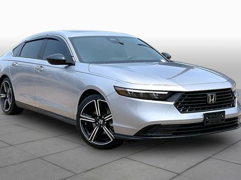 Used 2024 Honda Accord Sport image 3