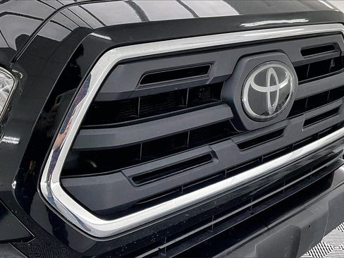 Used 2019 Toyota Tacoma SR5 image 29
