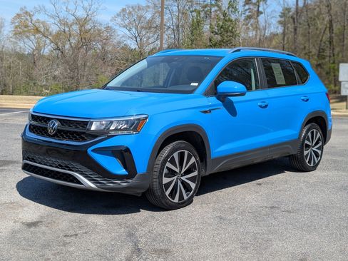 Used 2023 Volkswagen Taos SE image 5