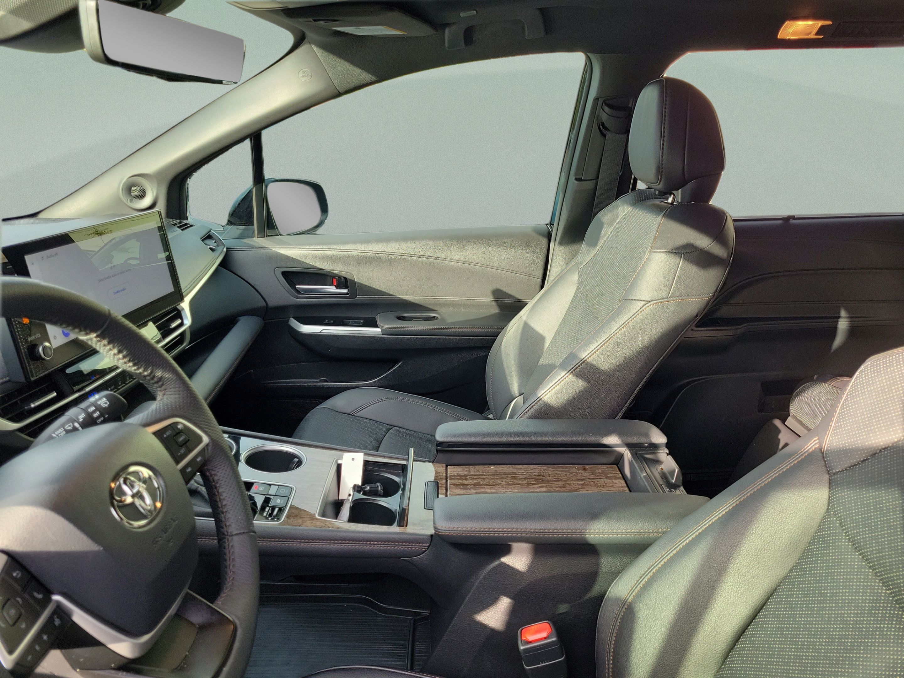 Certified 2026 Toyota Sienna Limited FWD image 43