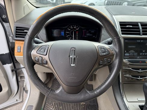 Used 2014 Lincoln MKX FWD image 18