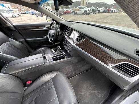 Used 2016 Hyundai Genesis 3.8 image 29