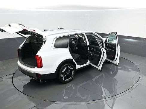 Used 2025 Kia Telluride S AWD/4WD image 29
