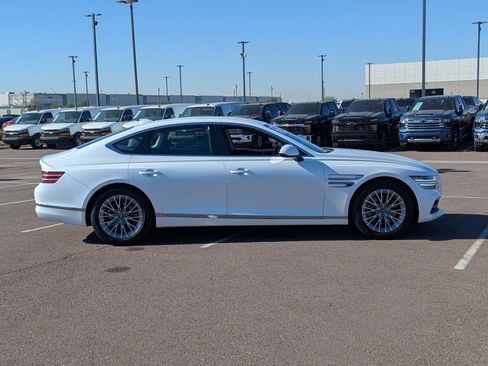 Used 2023 Genesis G80 2.5T image 6