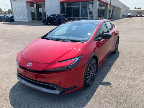 Certified 2024 Toyota Prius XLE AWD/4WD image 5