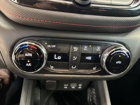 Used 2021 Chevrolet TrailBlazer RS w/ Convenience Package AWD/4WD image 18