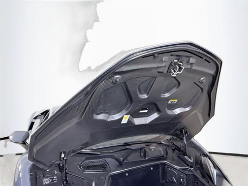 Used 2024 Lamborghini Revuelto AWD/4WD image 32