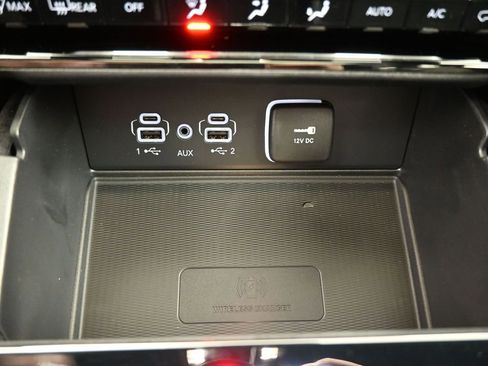New 2025 Jeep Grand Cherokee Altitude RWD image 9