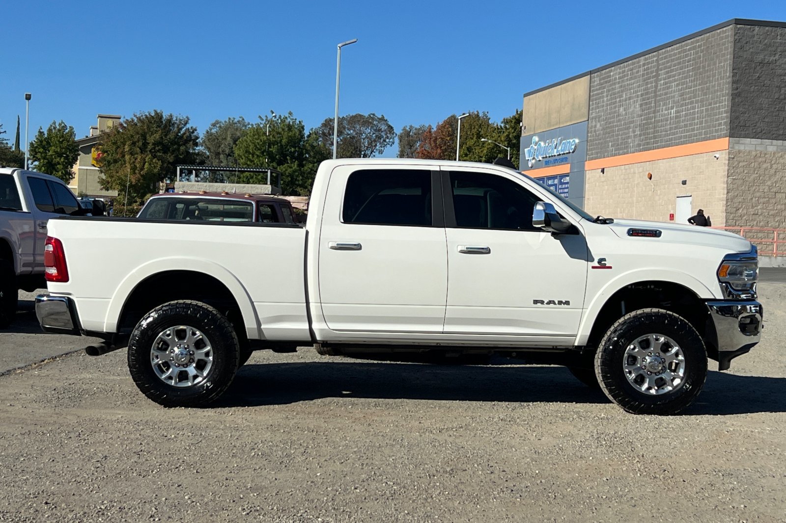 Used 2022 RAM 2500 Laramie AWD/4WD image 3