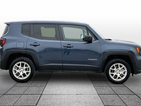 Used 2023 Jeep Renegade Latitude image 10