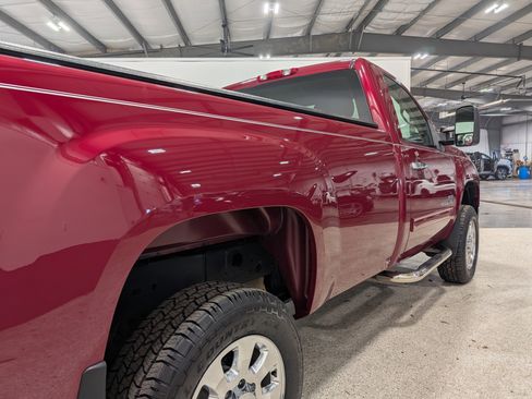 Used 2007 GMC Sierra 2500 SLE w/ Z71 Off-Road Package AWD/4WD image 3