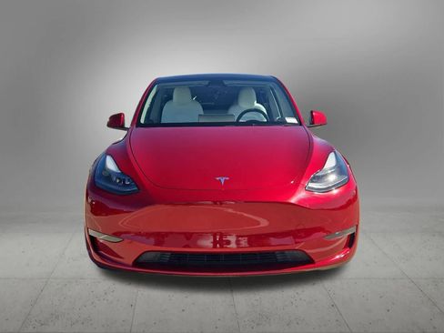 Used 2024 Tesla Model Y 2WD image 9