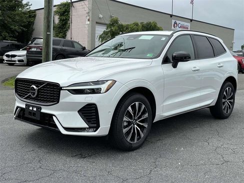New 2025 Volvo XC60 B5 Plus w/ Protection Package Premier image 22