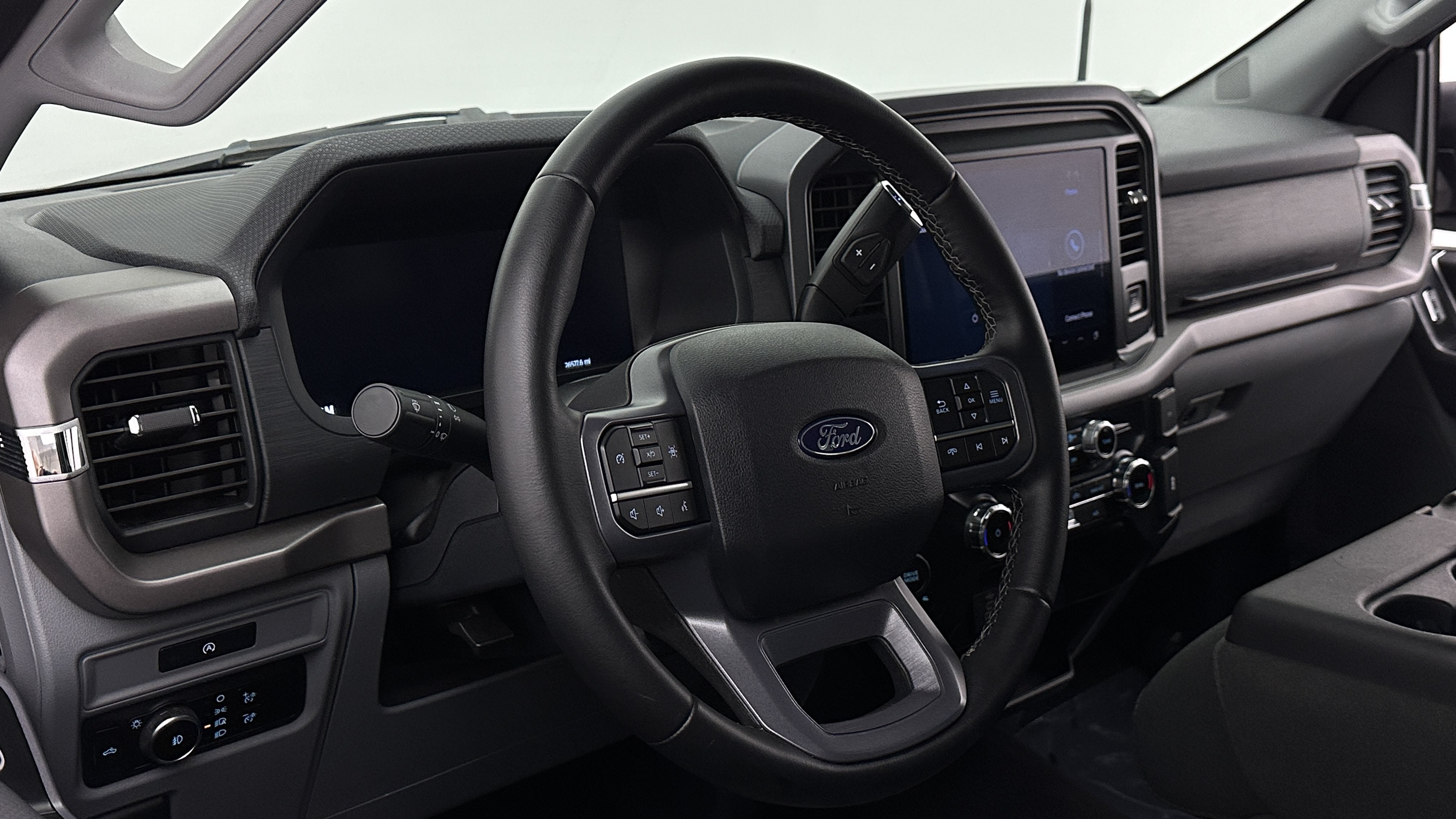 Used 2025 Ford F150 XLT w/ Equipment Group 301A Standard AWD/4WD image 10