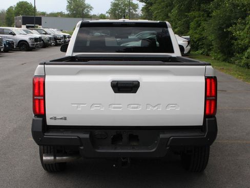 New 2026 Toyota Tacoma SR w/ SR Upgrade Package AWD/4WD image 6