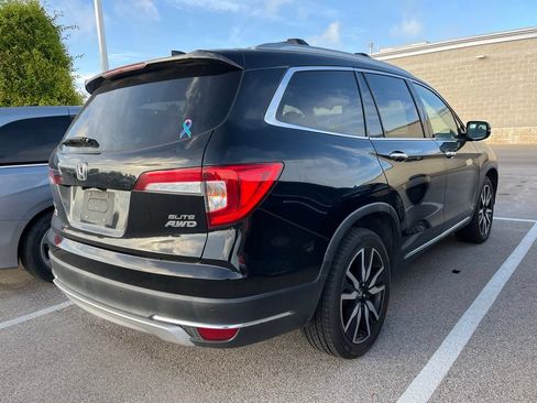 Used 2021 Honda Pilot Elite image 3
